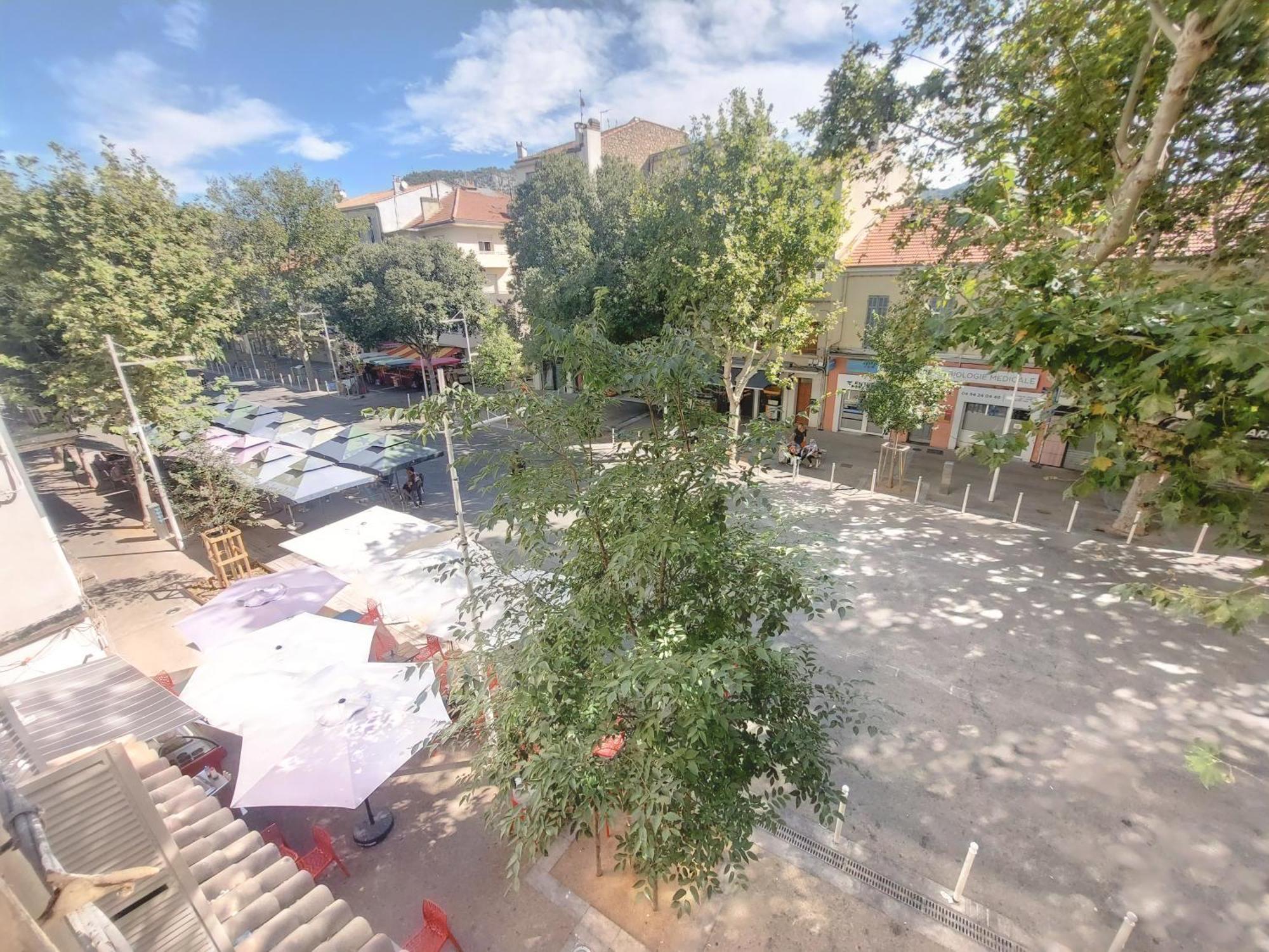 Charmant Appartement Pres Du Marche, Gare Et Port A 5Mn Тулон Экстерьер фото